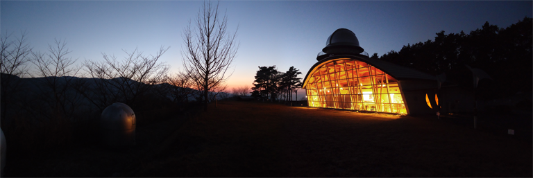 夕暮れ時の月の館 2015年1月16日